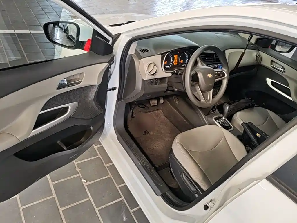 Chevrolet Sail — миниатюра 16
