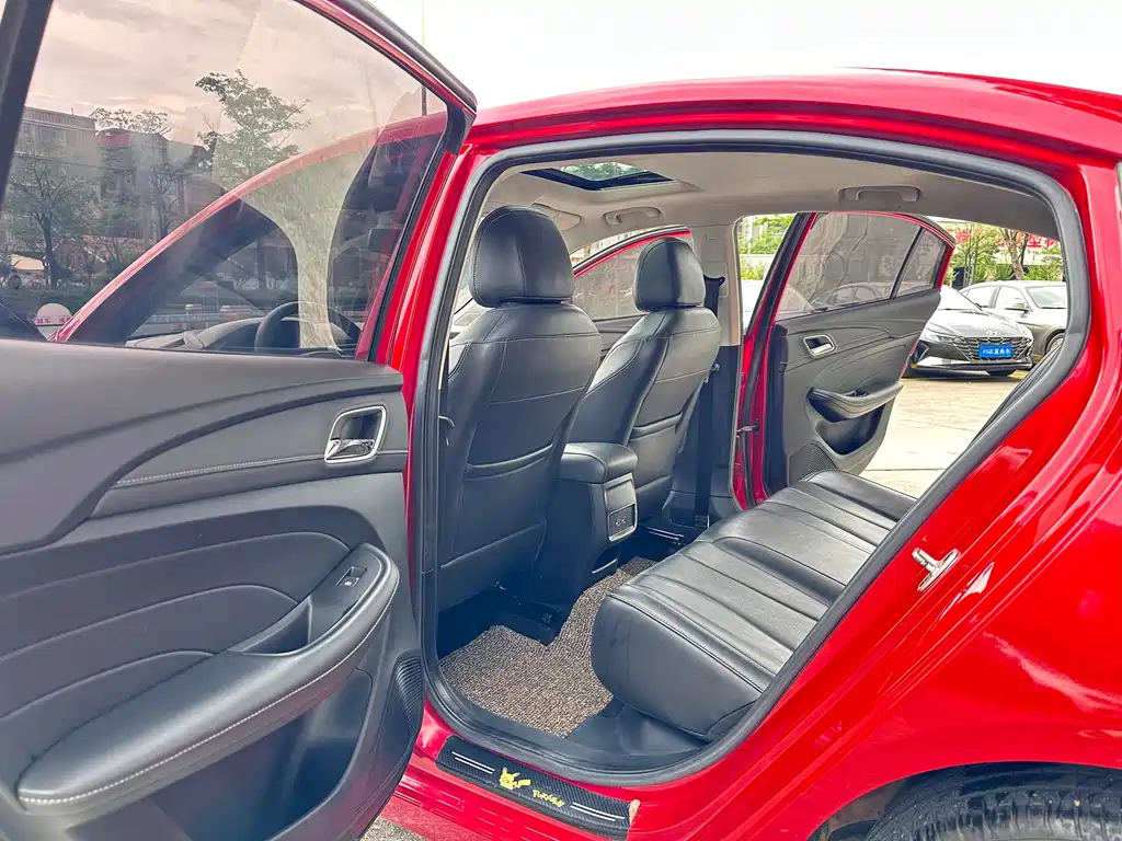 Roewe i5 2020 1.5L AT 4G Flagship