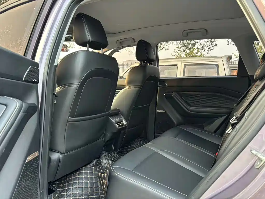 Wuling Xingyun — миниатюра 6