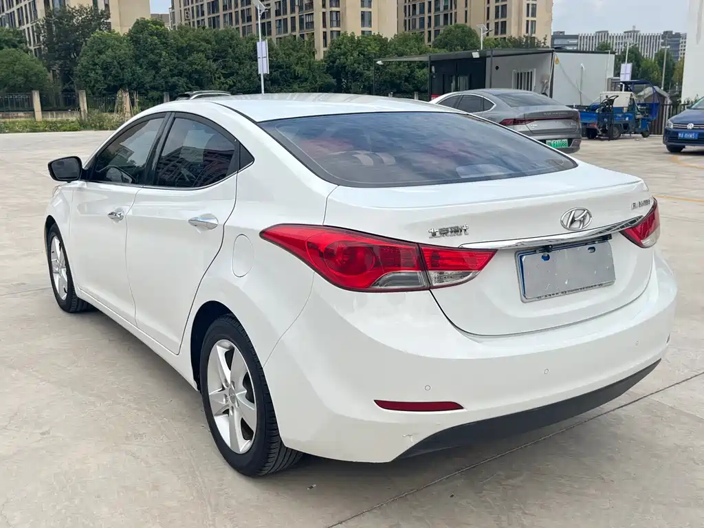 Hyundai Elantra Langdong — миниатюра 6