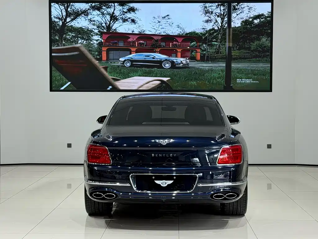 Bentley Flying Spur PHEV — миниатюра 4
