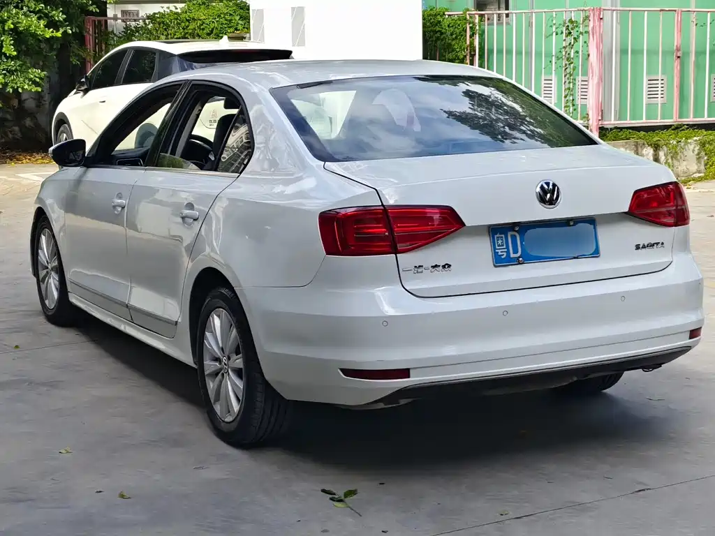 Volkswagen Sagitar — миниатюра 8