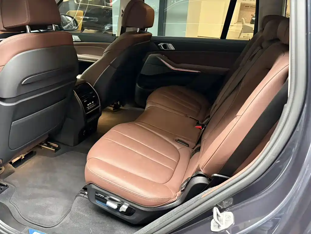 BMW X7 — миниатюра 7