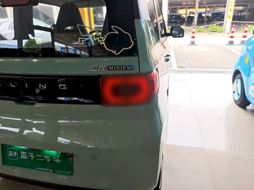 Wuling MINIEV — миниатюра 8