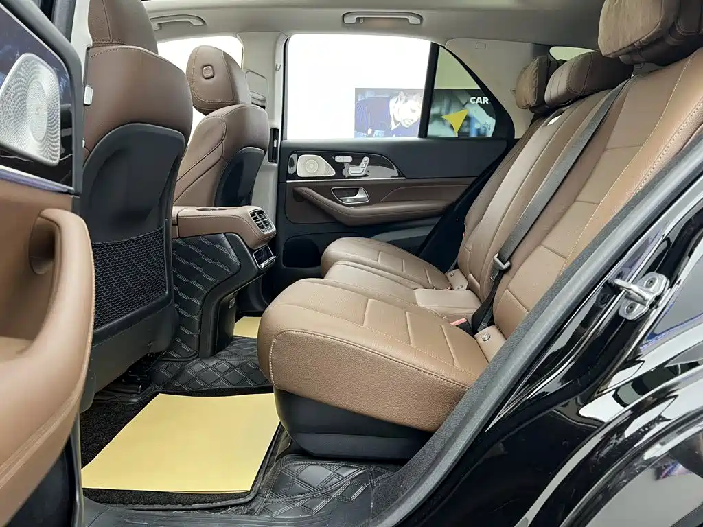 Mercedes-Benz GLE (Import) — миниатюра 20