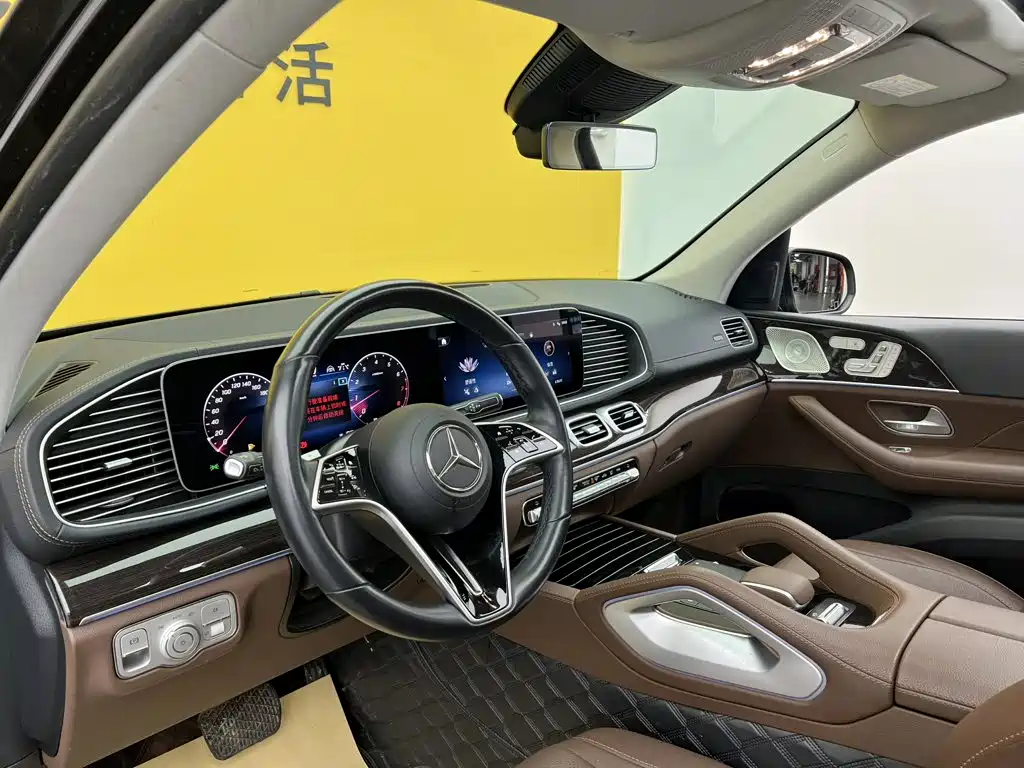 Mercedes-Benz GLE (Import) — миниатюра 33