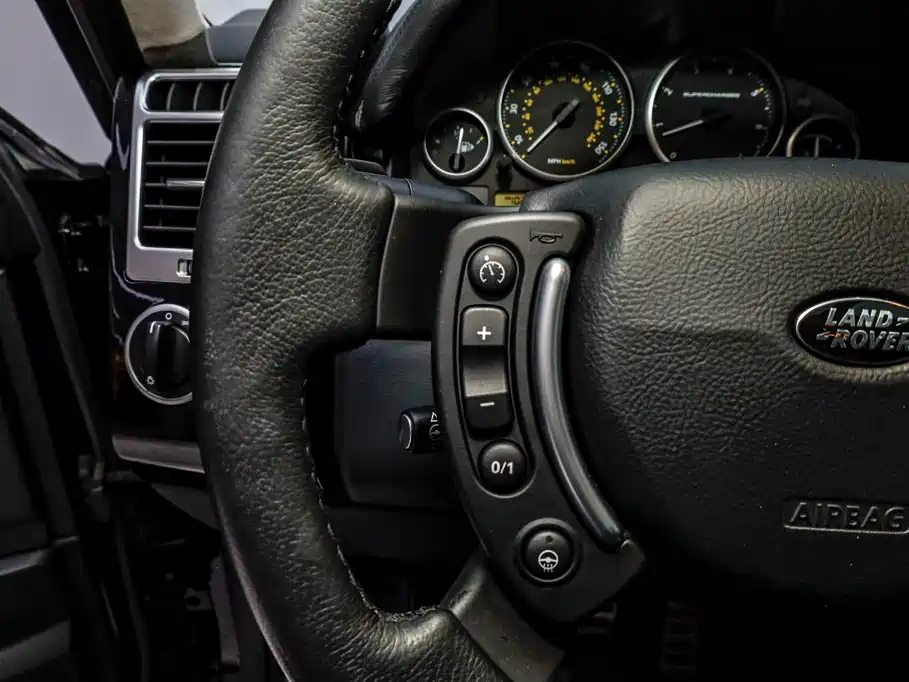 Land Rover Range Rover — миниатюра 16
