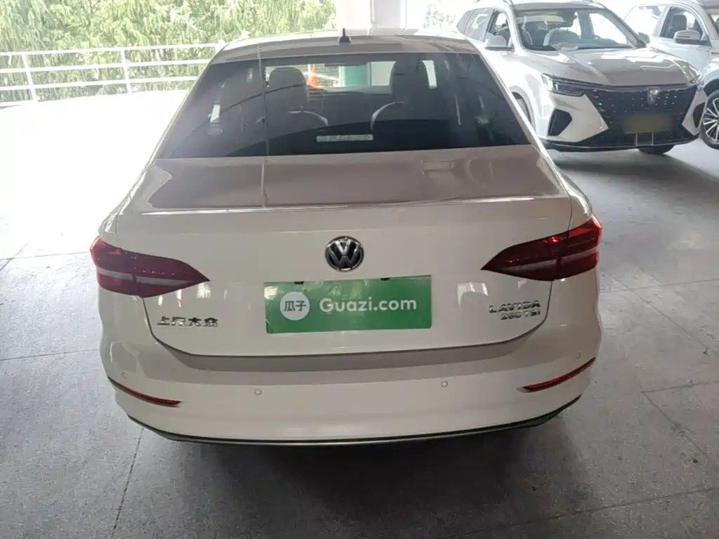 Volkswagen Lavida — миниатюра 6