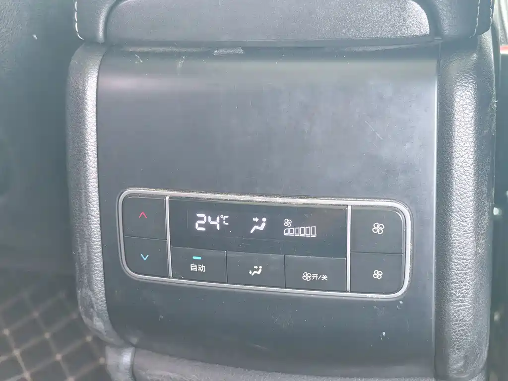 BYD Tang — миниатюра 17