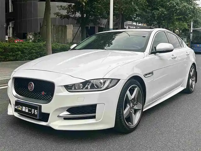 Jaguar XE