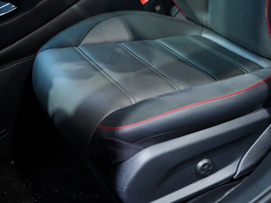 Mercedes-Benz E-Class AMG — миниатюра 12