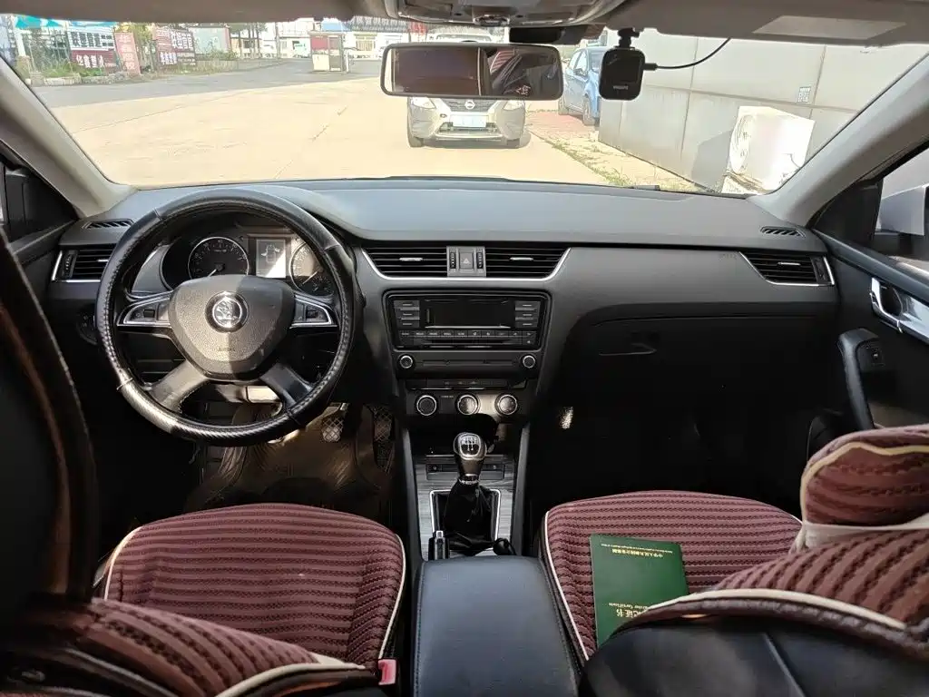 Skoda Octavia — миниатюра 13