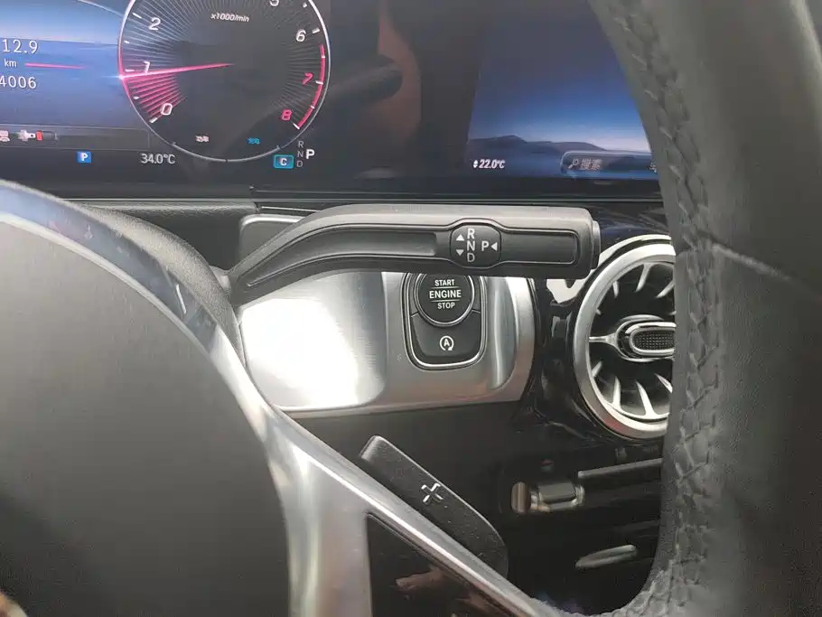 Mercedes-Benz GLB — миниатюра 16