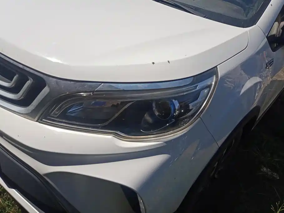 Geely Vision X3 — миниатюра 5