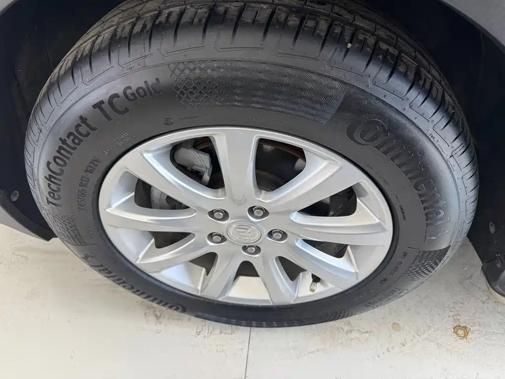 Buick Envision Plus — миниатюра 11