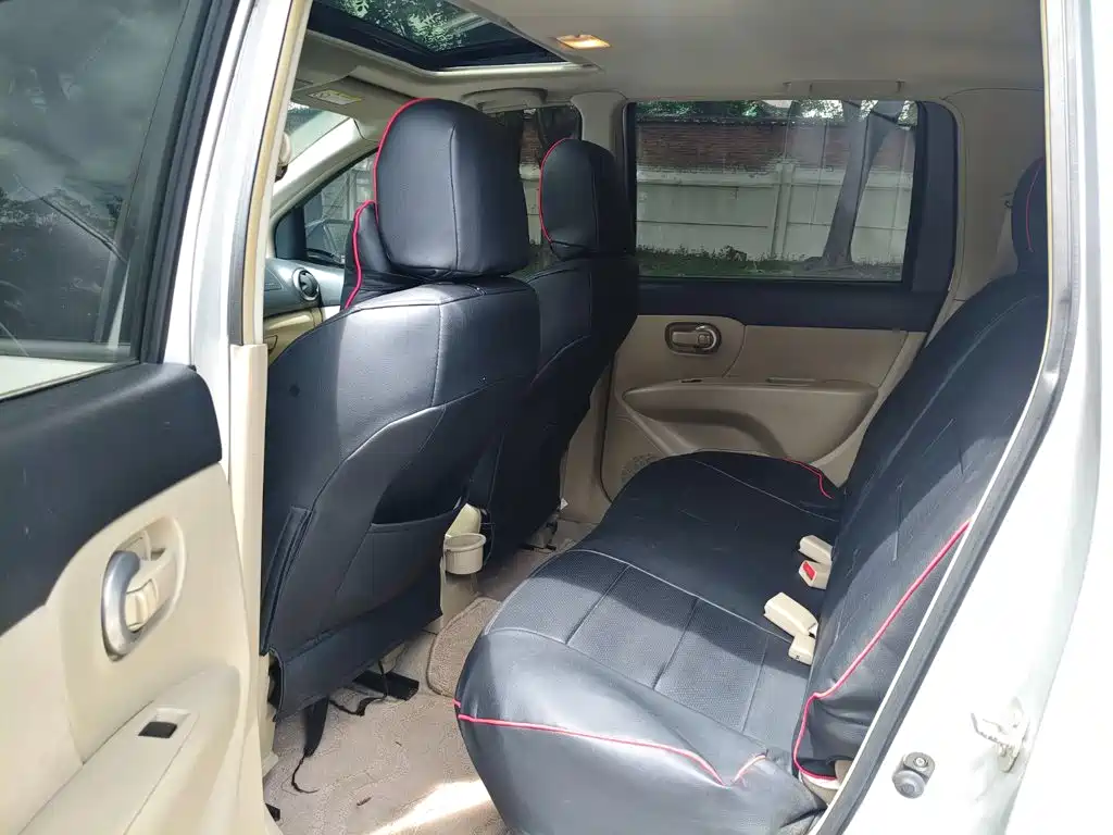 Nissan Livina — миниатюра 13