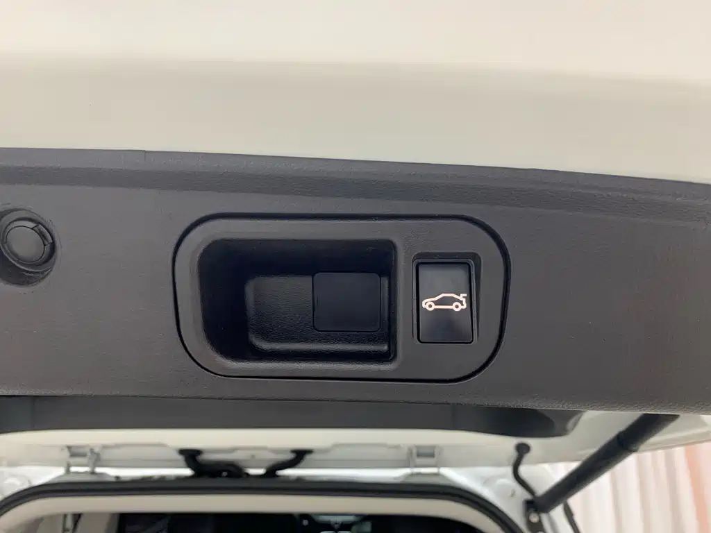 GAC Motor Trumpchi M6 — миниатюра 13