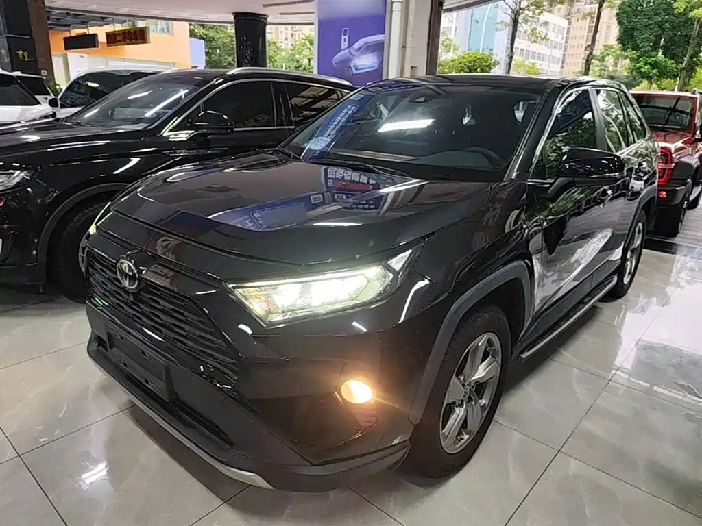 Toyota RAV4 2021