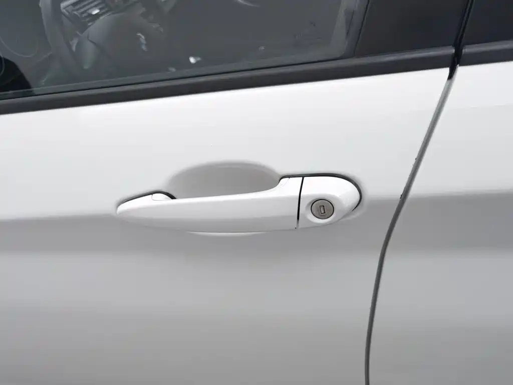 BMW 1 Series (Import) — миниатюра 18