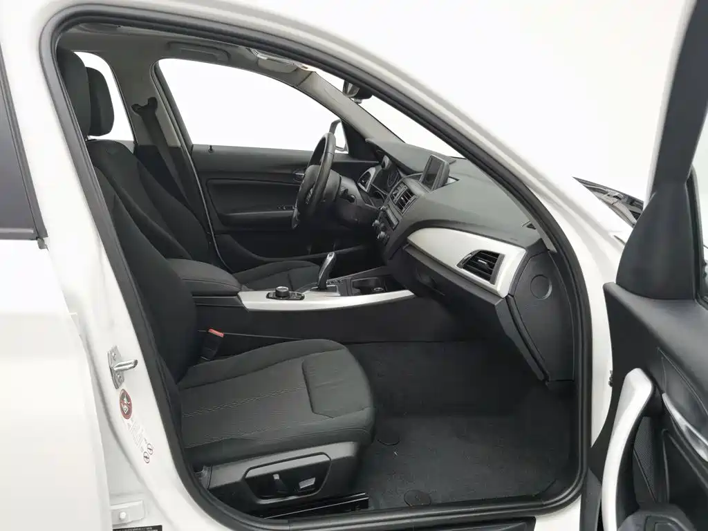 BMW 1 Series (Import) — миниатюра 23