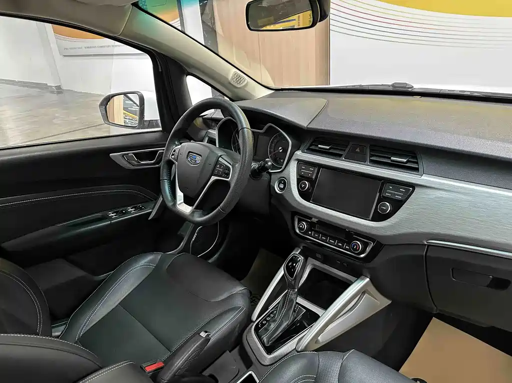 Geely Vision X3 — миниатюра 10