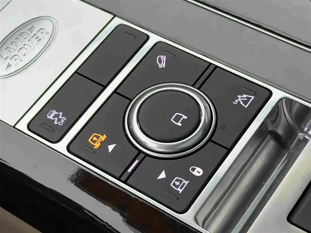 Land Rover Range Rover — миниатюра 18