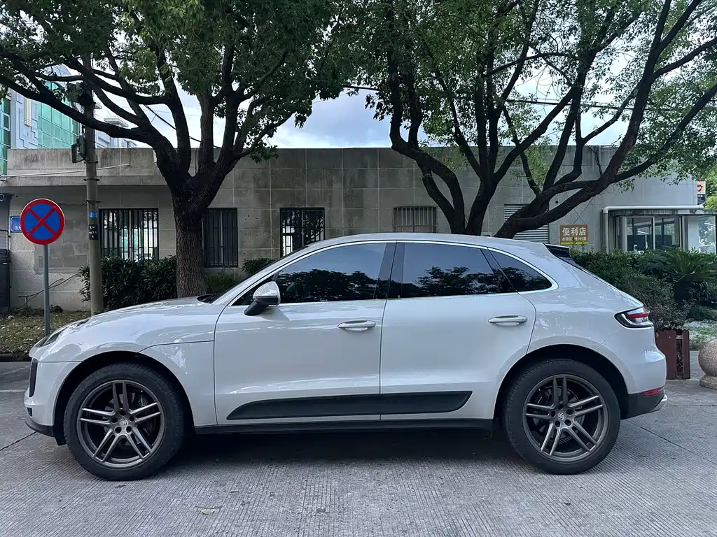 Porsche Macan — миниатюра 7