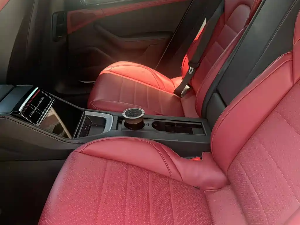 Porsche Panamera — миниатюра 8