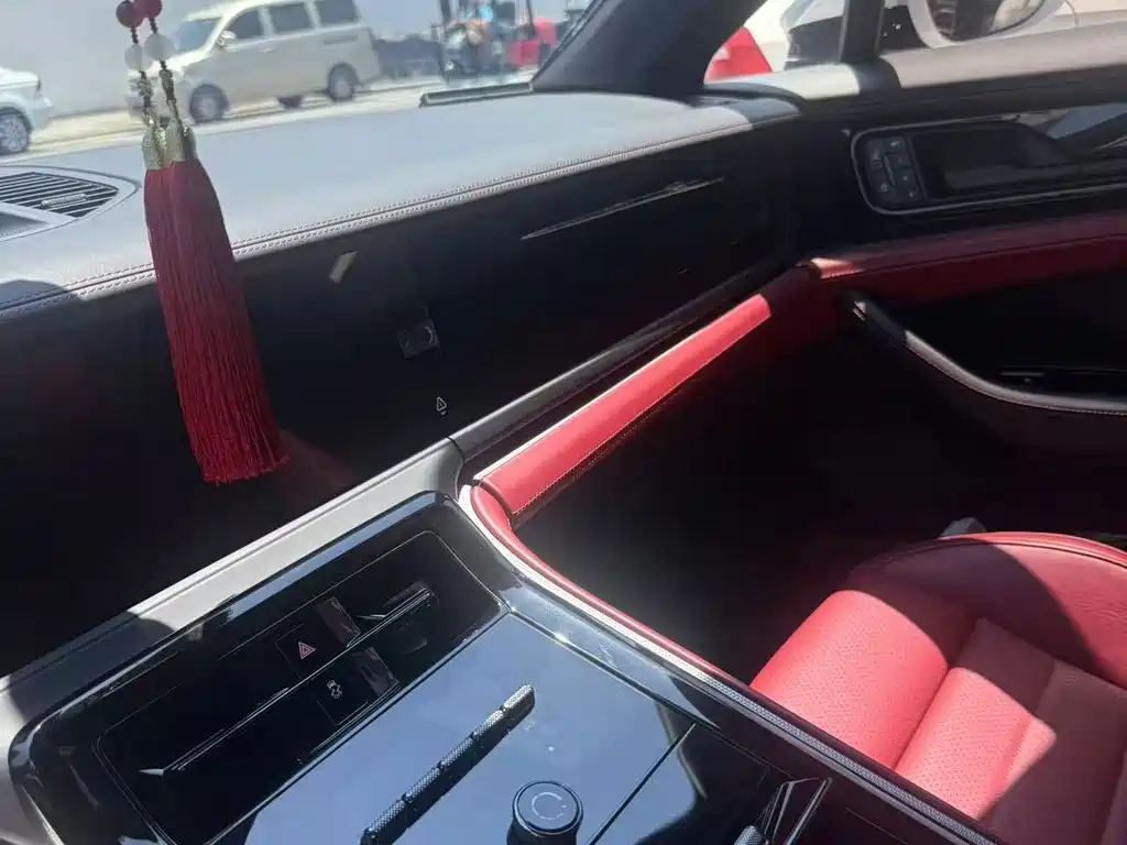 Porsche Panamera — миниатюра 7