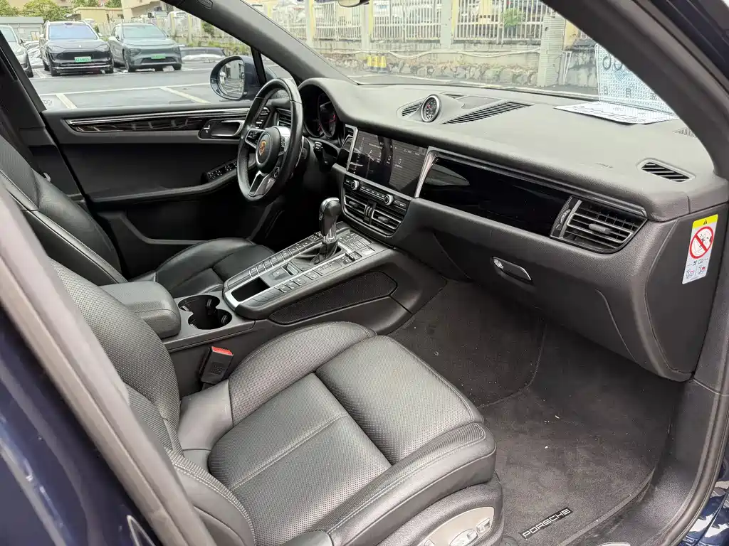 Porsche Macan — миниатюра 11