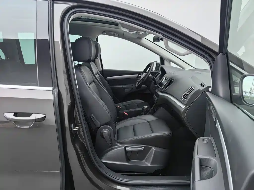 Volkswagen Sharan — миниатюра 23
