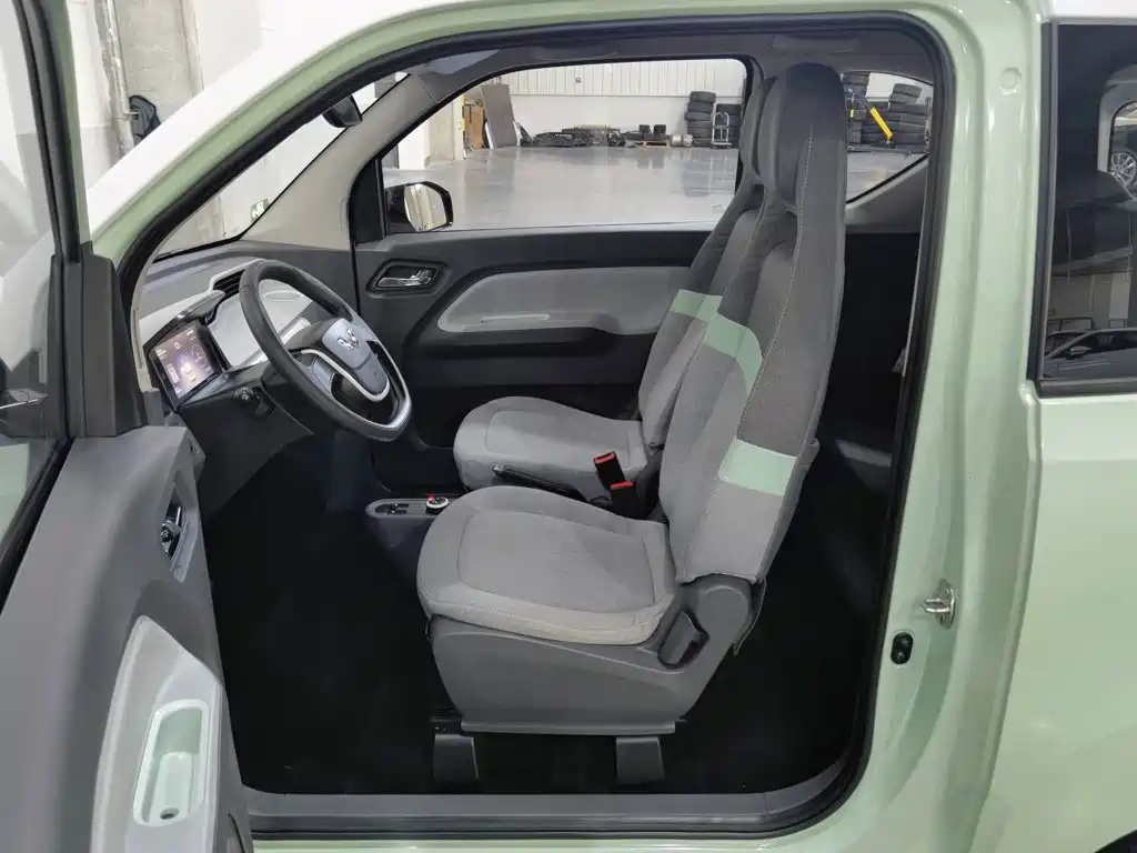 Wuling MINIEV — миниатюра 10