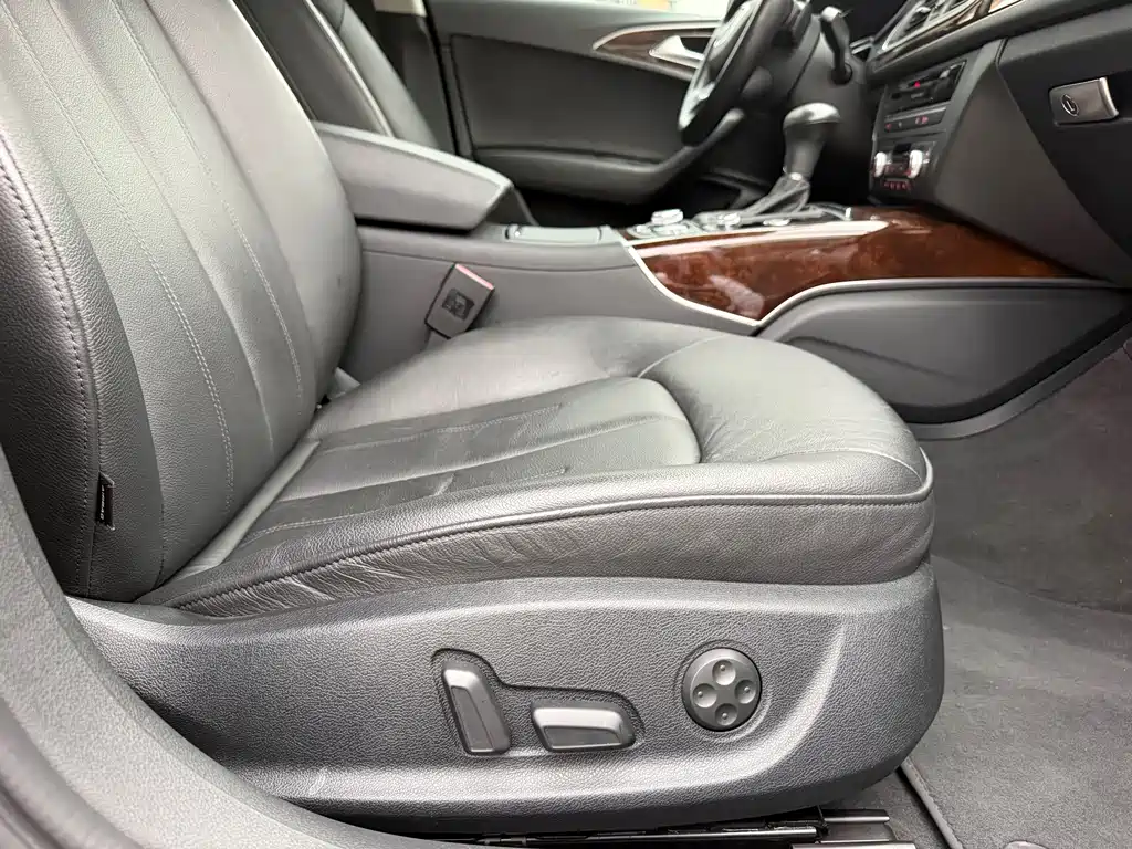 Audi A6L — миниатюра 10