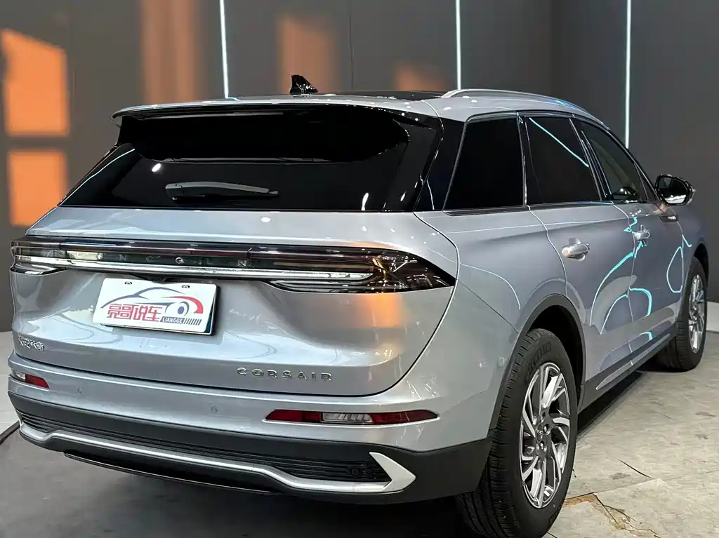 Lincoln Corsair — миниатюра 6