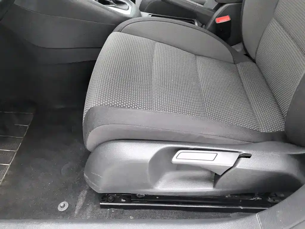 Volkswagen Golf — миниатюра 20