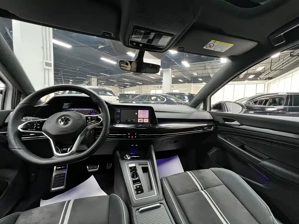 Volkswagen Golf — миниатюра 18