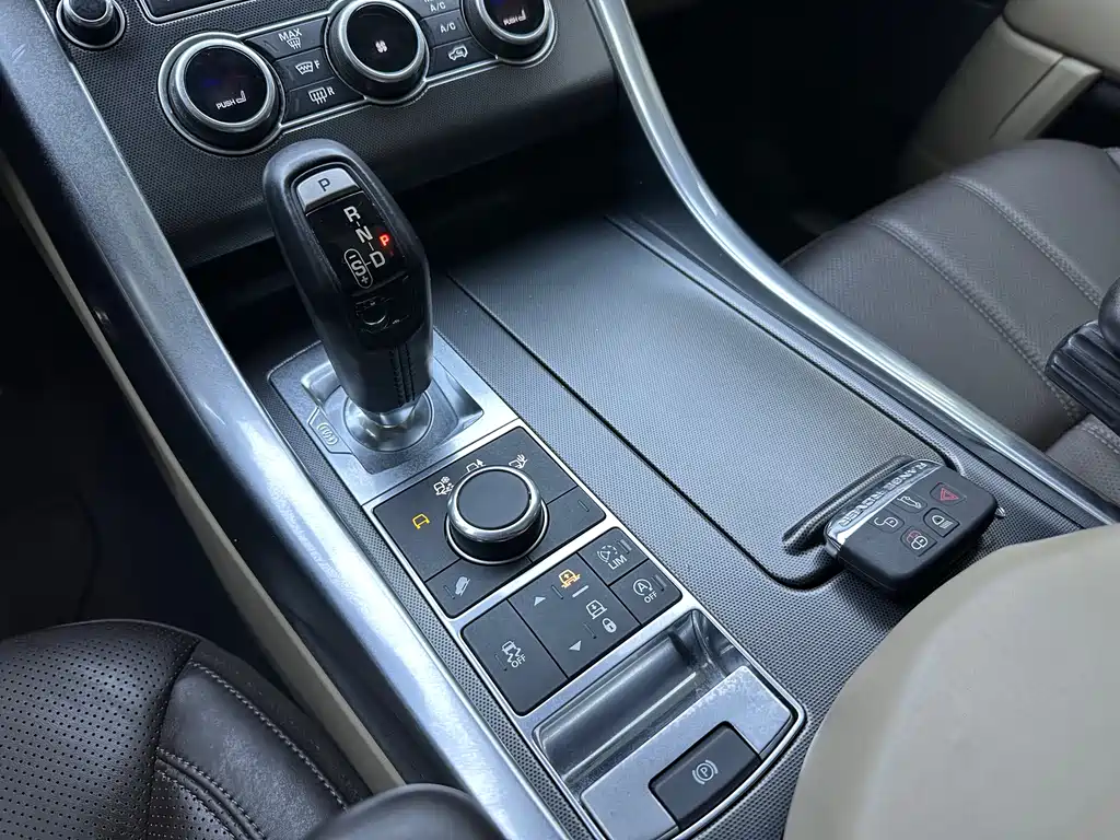 Land Rover Range Rover Sport 2017 3.0 SC V6 HSE DYNAMIC