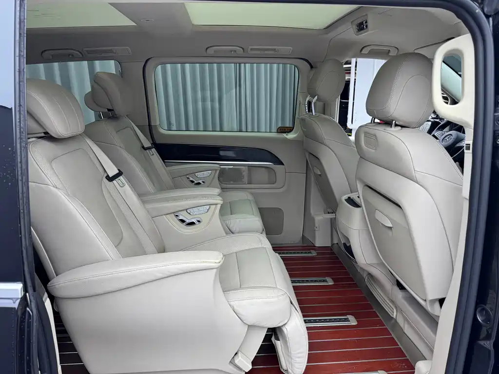 Mercedes-Benz V-Class — миниатюра 10
