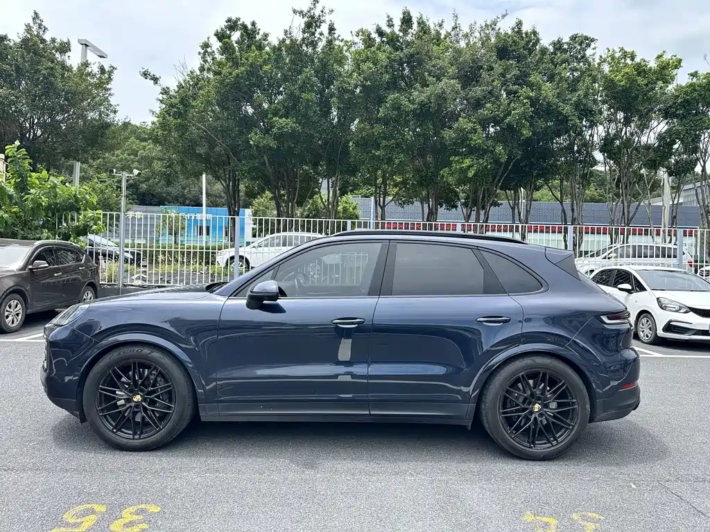 Porsche Cayenne — миниатюра 19