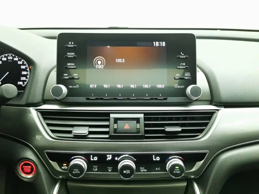 Honda Accord — миниатюра 12