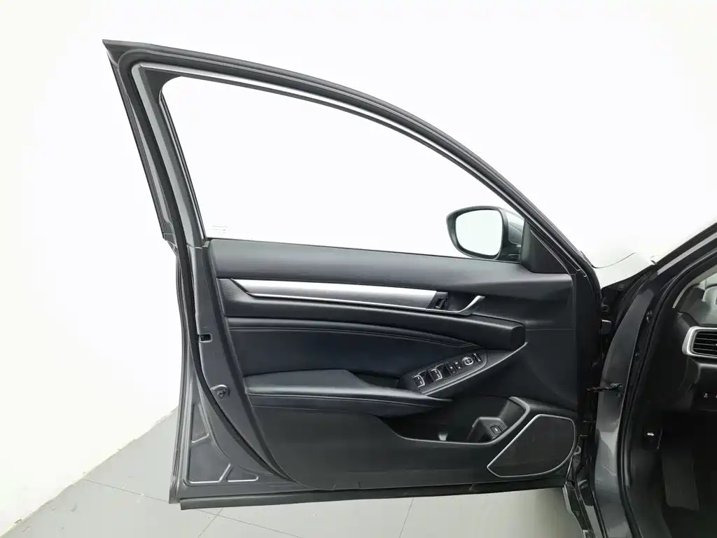 Honda Accord — миниатюра 8