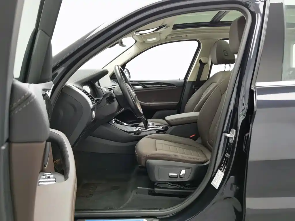 BMW X3 — миниатюра 10