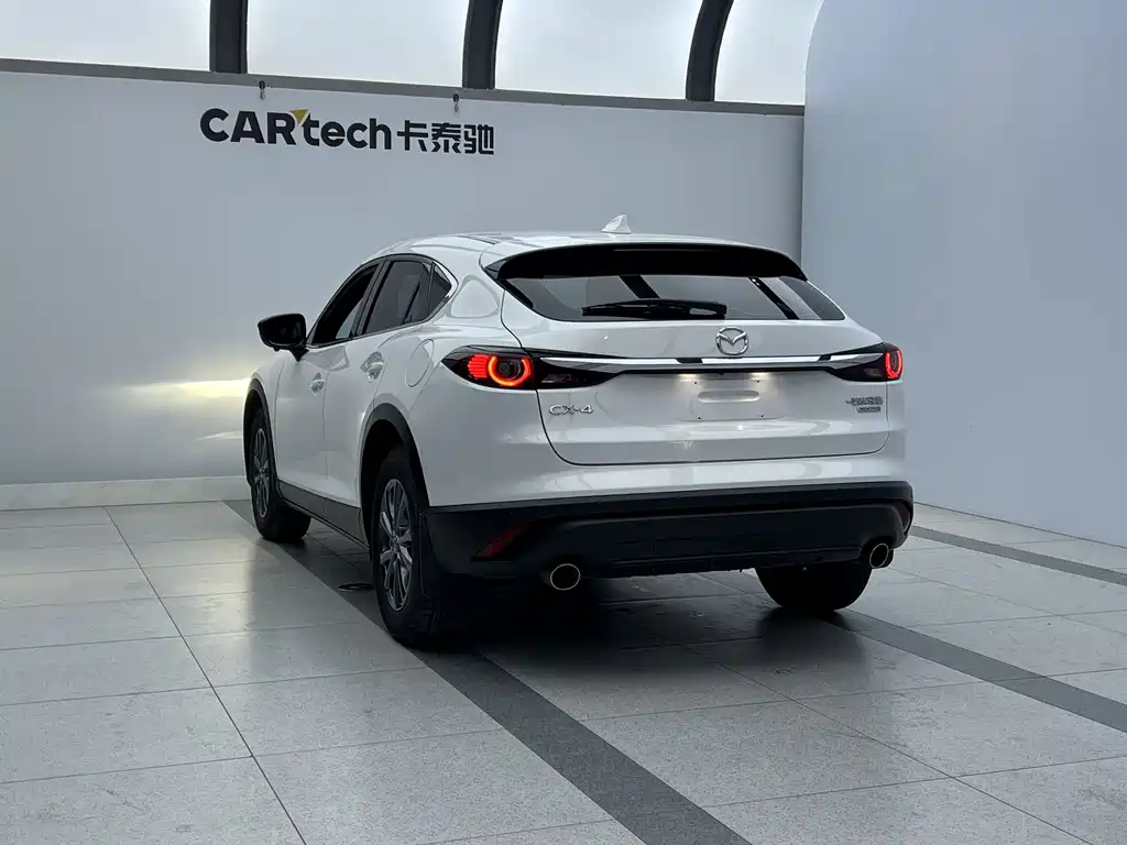 MAZDA CX 4