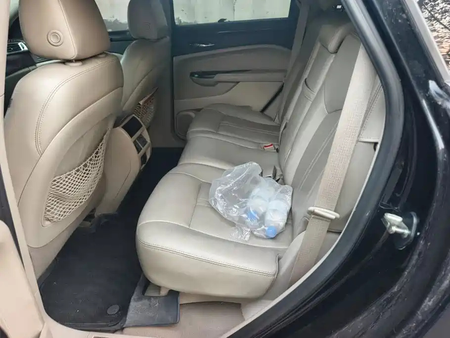 Cadillac SRX — миниатюра 11