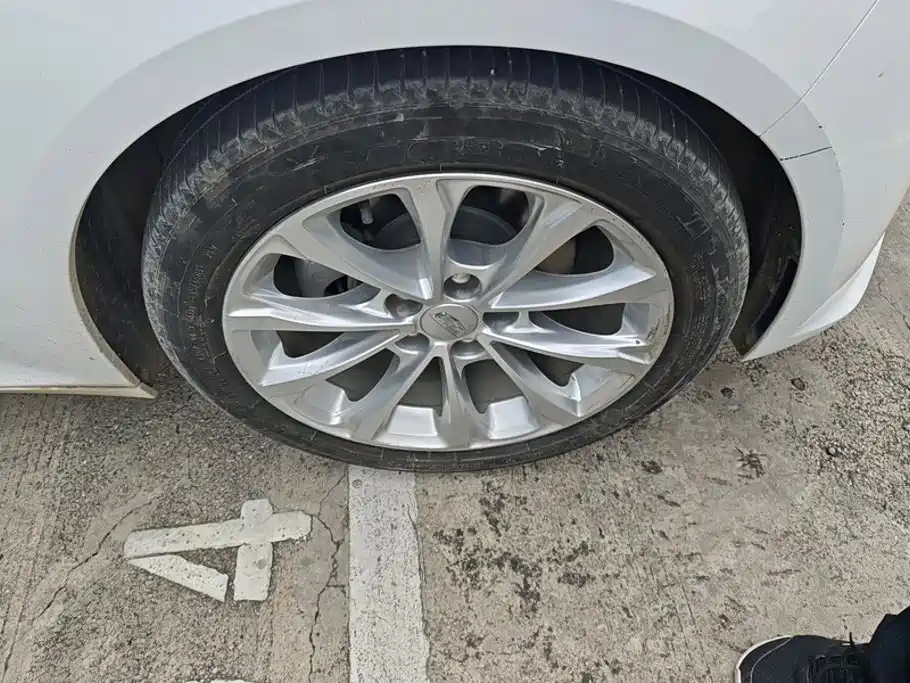 Cadillac CT5 — миниатюра 6