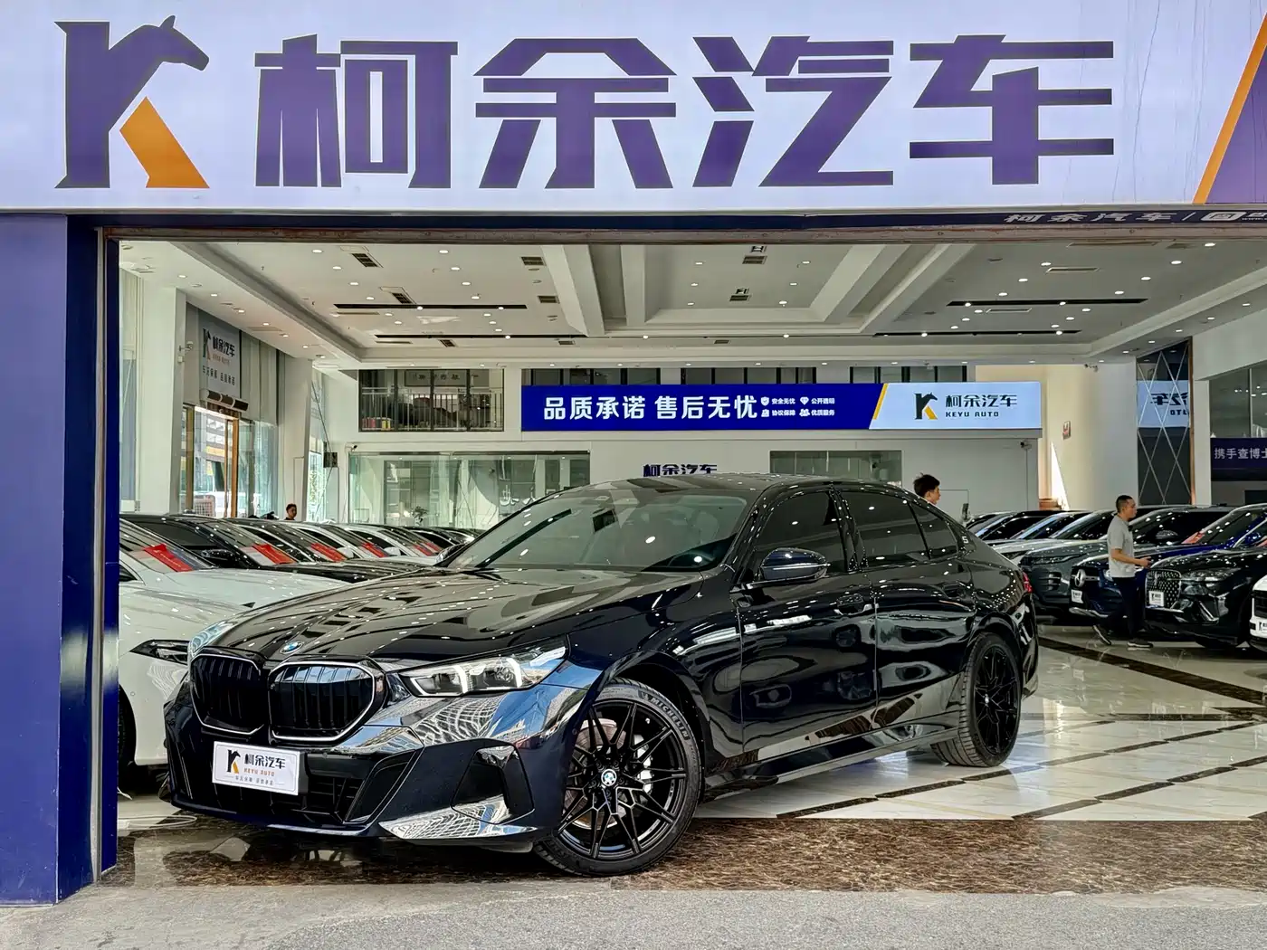 BMW 5 series 2025 Черный из Китая, фото 2