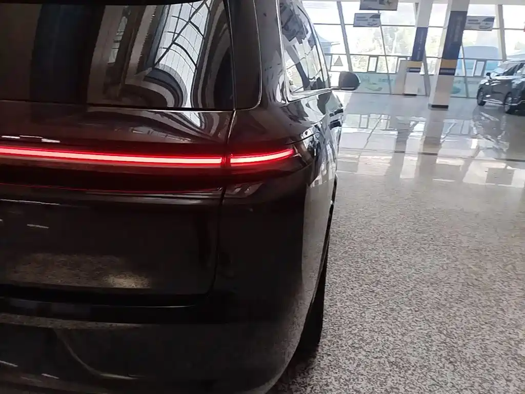 Li Auto Li L8 — миниатюра 8