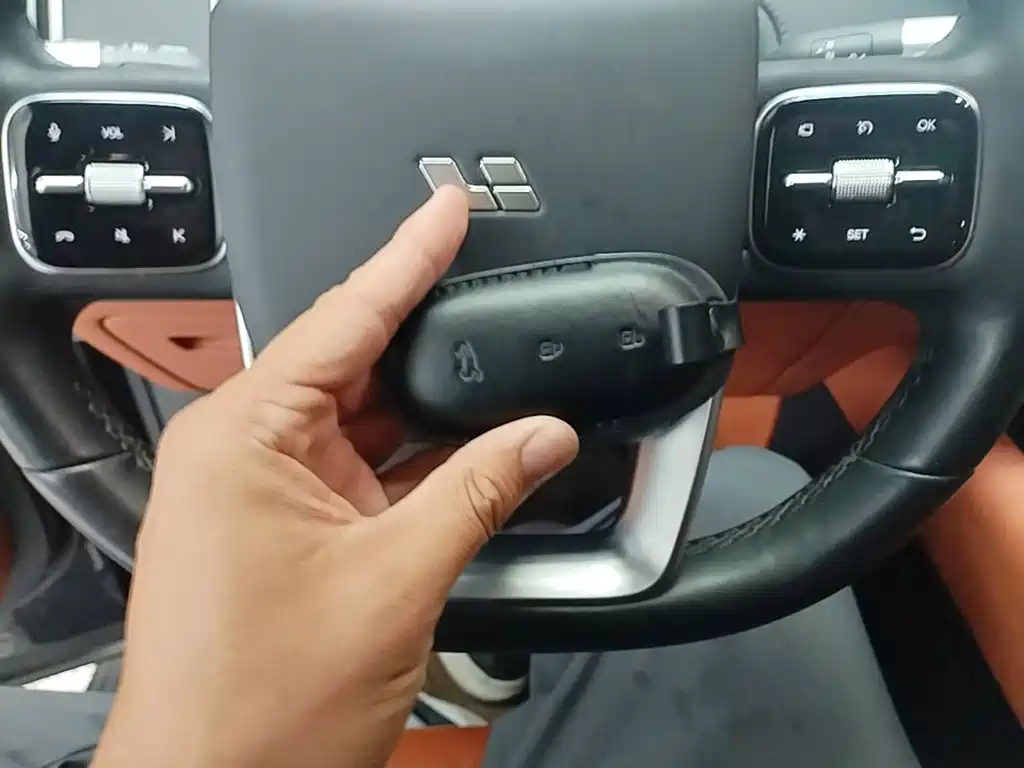 Li Auto Li L8 — миниатюра 9