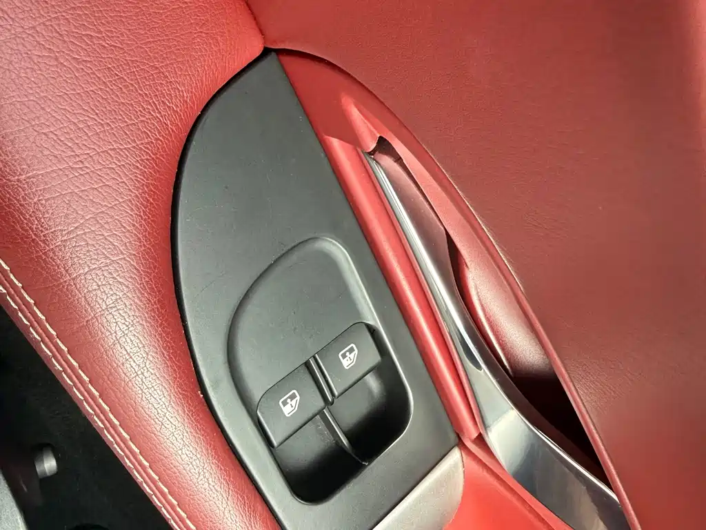 Maserati GranTurismo — миниатюра 17
