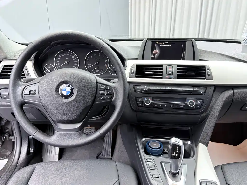 BMW 3 Series — миниатюра 15